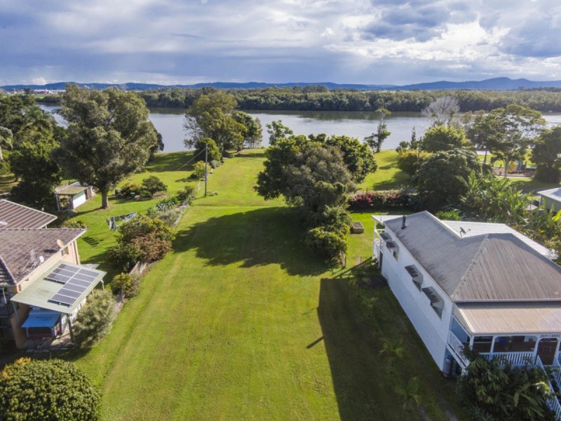 5 Carrington Street, Palmers Island NSW 2463