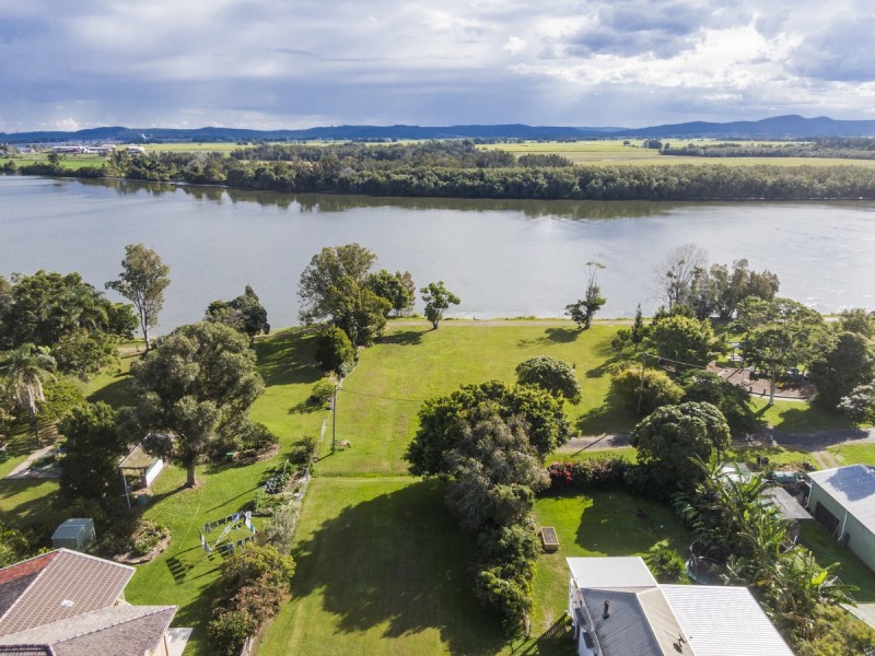 5 Carrington Street, Palmers Island NSW 2463