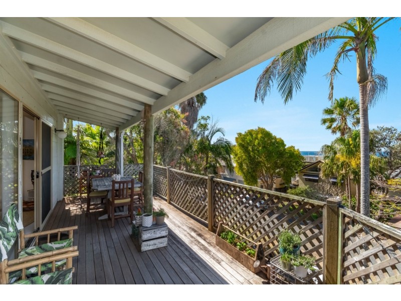 9 Angourie Street, Angourie NSW 2464