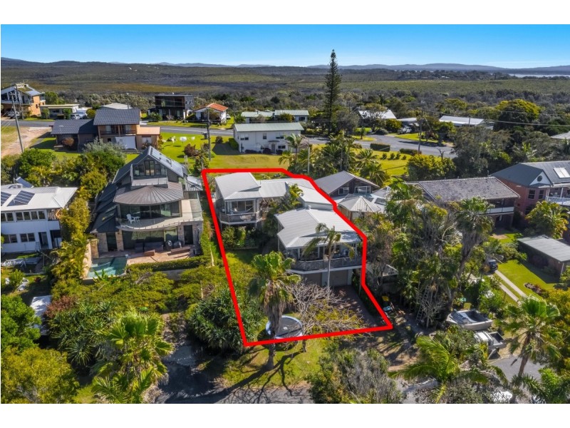 9 Angourie Street, Angourie NSW 2464
