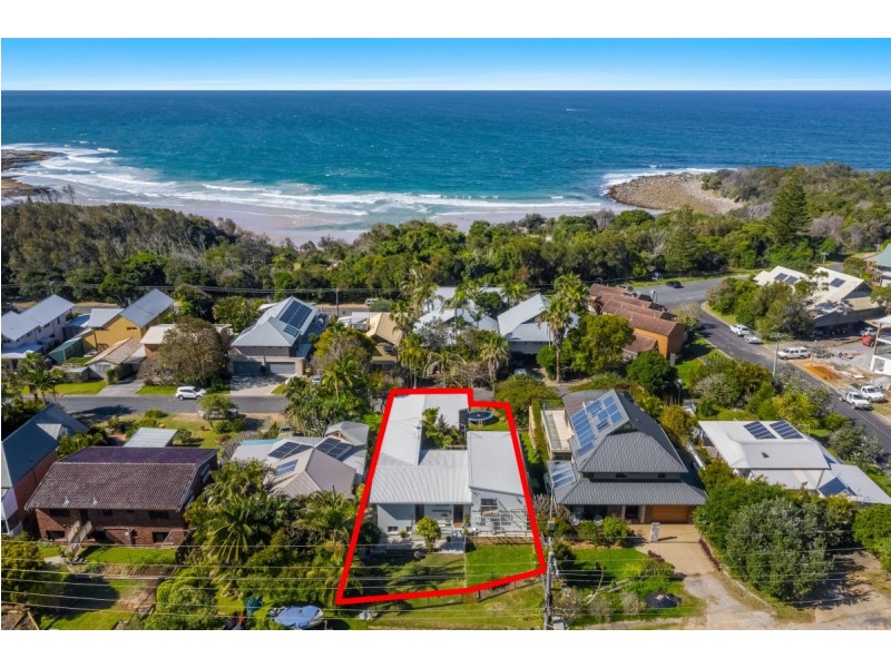 9 Angourie Street, Angourie NSW 2464