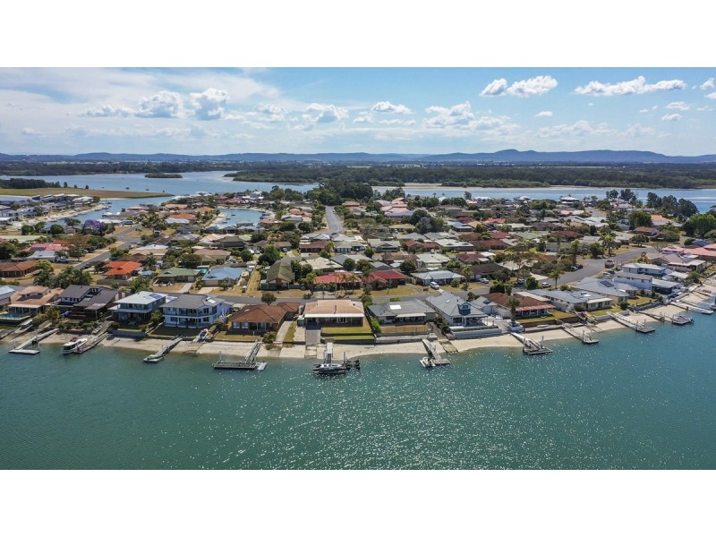 16 Acacia Circuit, Yamba NSW 2464