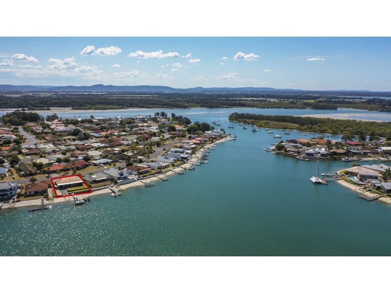 16 Acacia Circuit, Yamba NSW 2464