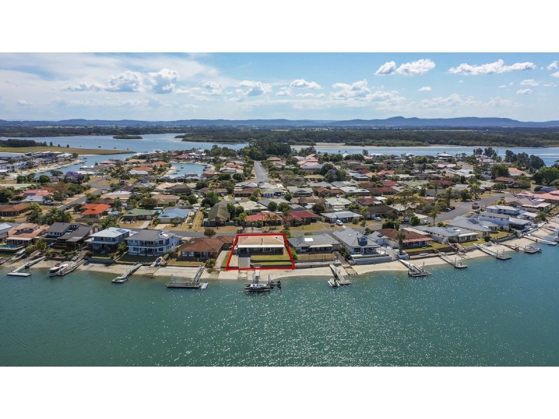 16 Acacia Circuit, Yamba NSW 2464