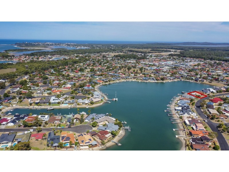 16 Acacia Circuit, Yamba NSW 2464