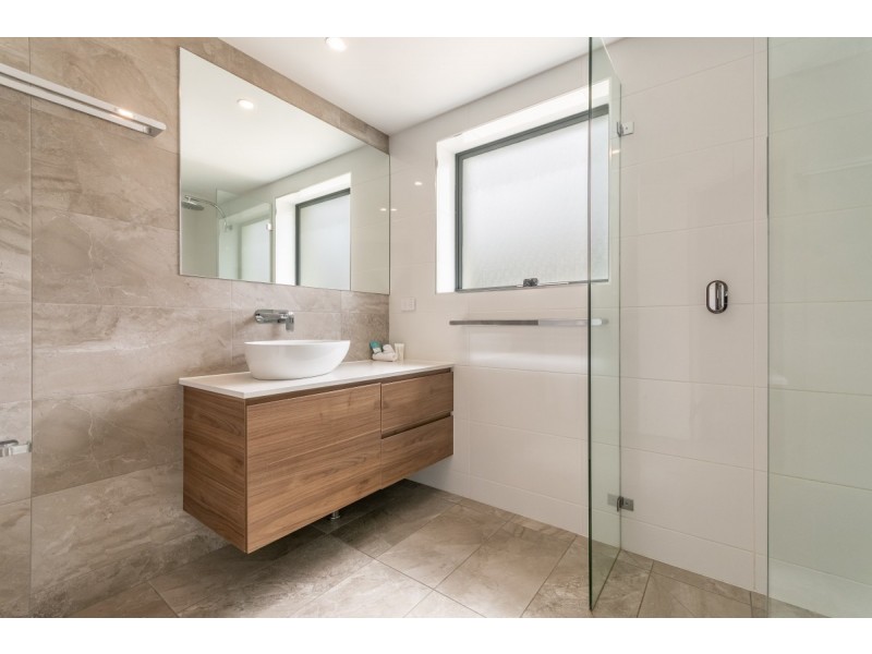 1/20-21 Pacific Parade, Yamba NSW 2464