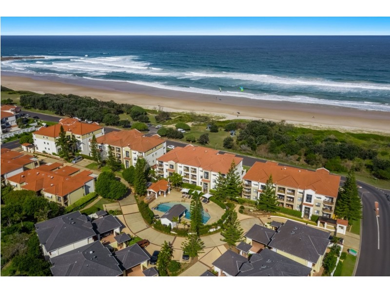1/20-21 Pacific Parade, Yamba NSW 2464