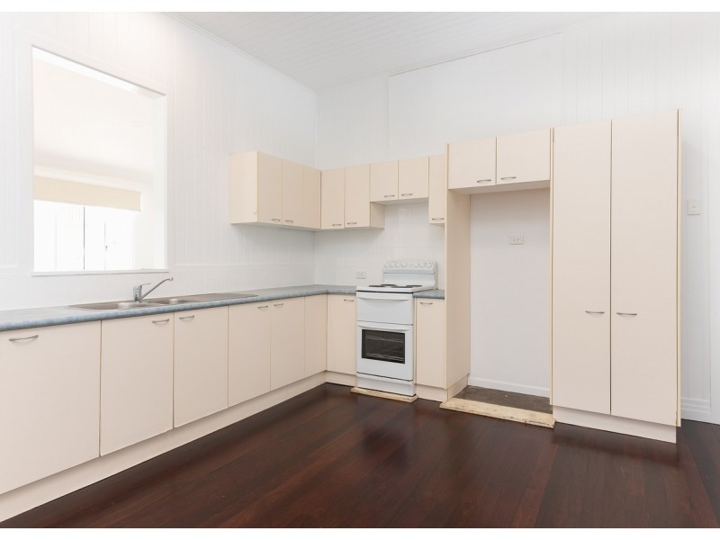 13 High Street, Yamba NSW 2464
