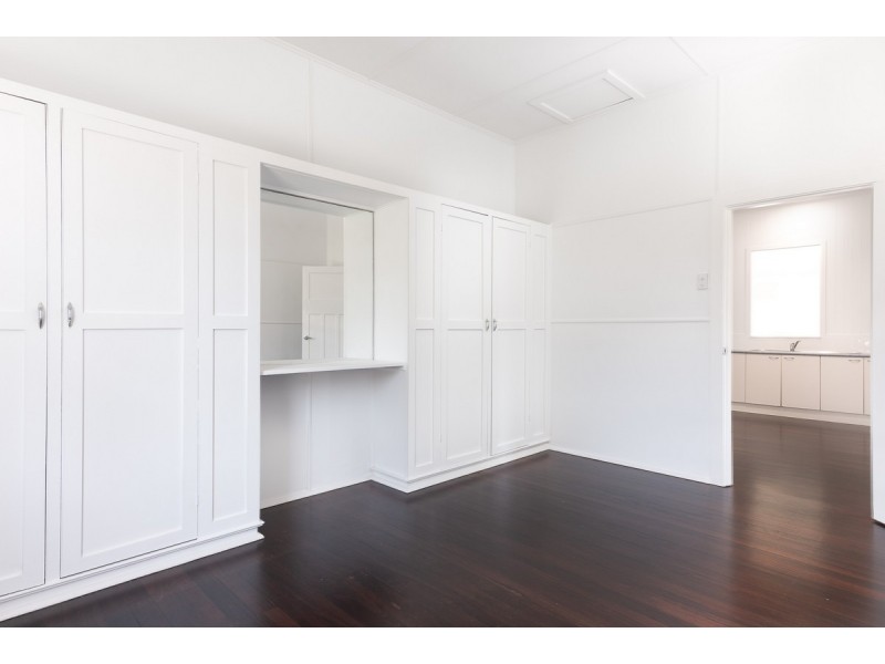 13 High Street, Yamba NSW 2464