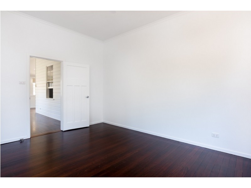 13 High Street, Yamba NSW 2464