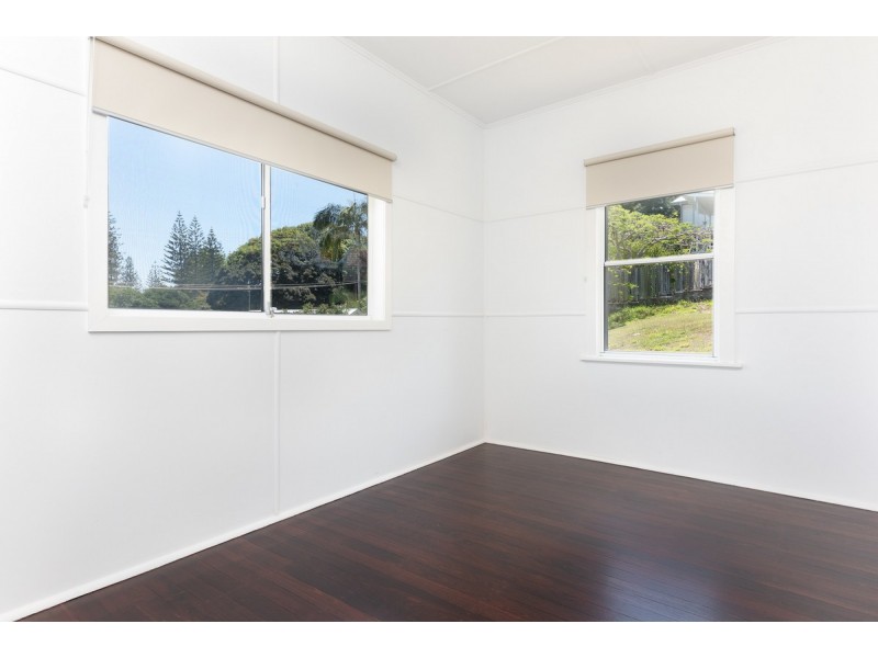 13 High Street, Yamba NSW 2464