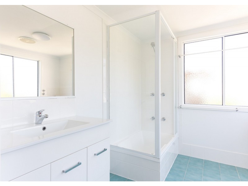 13 High Street, Yamba NSW 2464