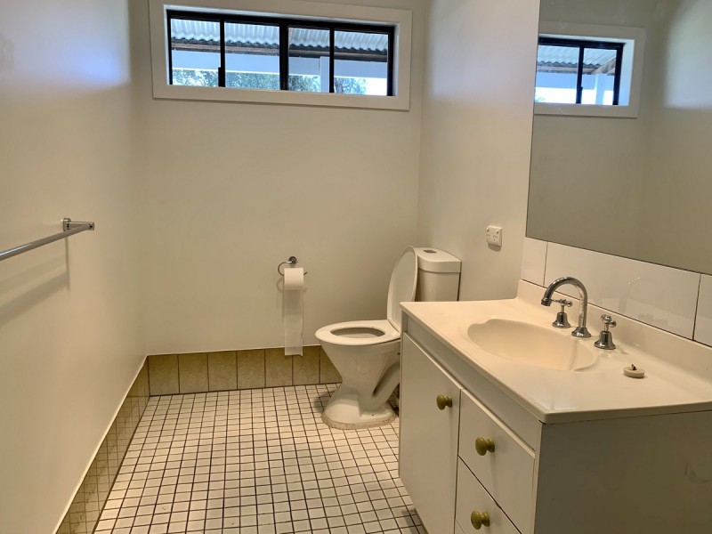 135 School Road, Palmers Island NSW 2463