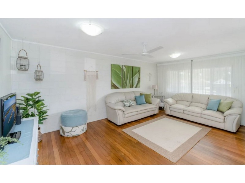 122 Yamba Road, Yamba NSW 2464