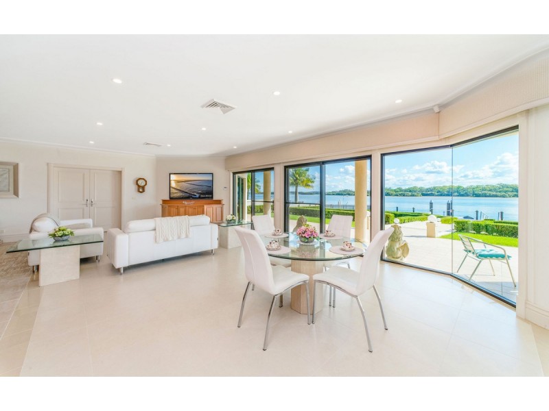 44 Palm Terrace, Yamba NSW 2464