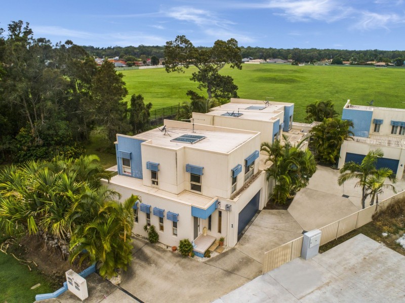 2/32 Park Avenue, Yamba NSW 2464