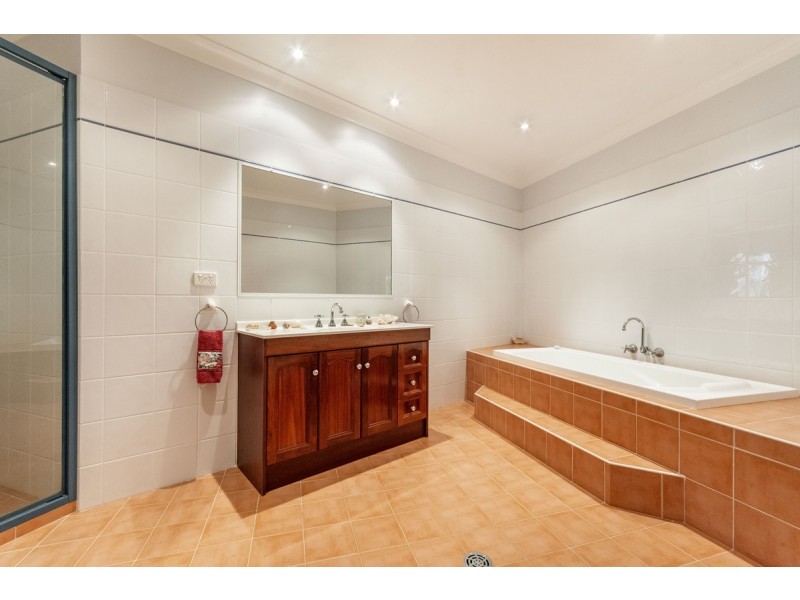 7 Lady Beatrice Court, Yamba NSW 2464