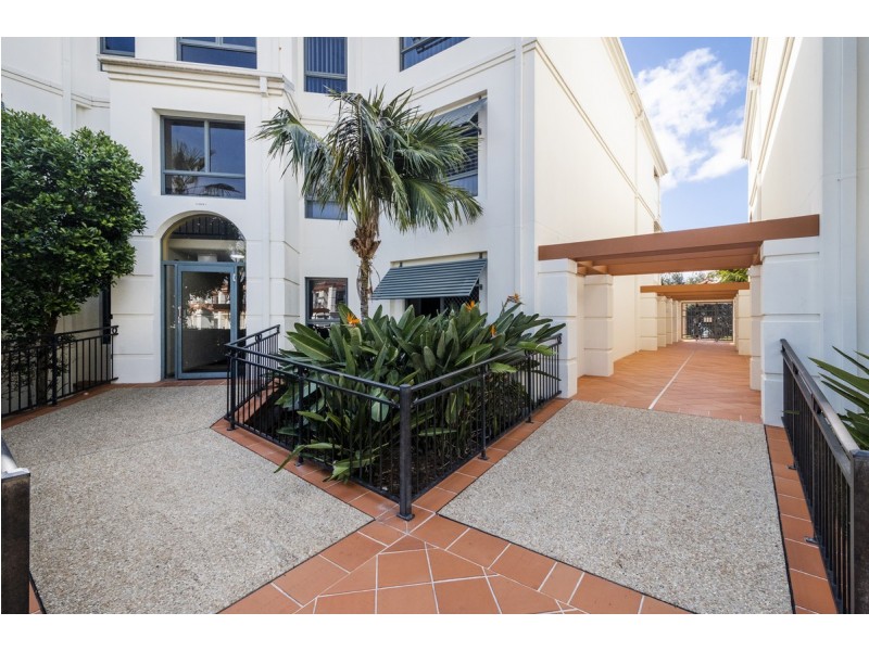 block 1 unit 8/18-19 Pacific Parade, Yamba NSW 2464