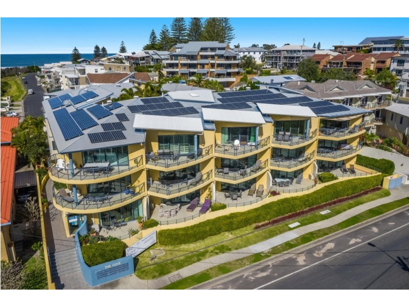 4/4 Queen Street, Yamba NSW 2464