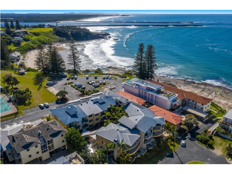 4/4 Queen Street, Yamba NSW 2464