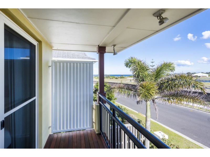 66/20-21 Pacific Parade, Yamba NSW 2464
