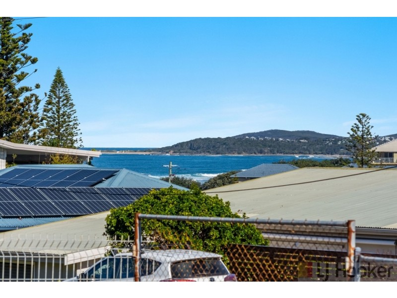 4 Link Street, Yamba NSW 2464