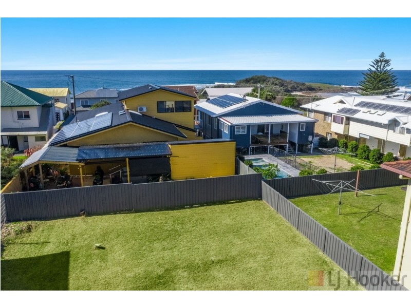 4 Link Street, Yamba NSW 2464