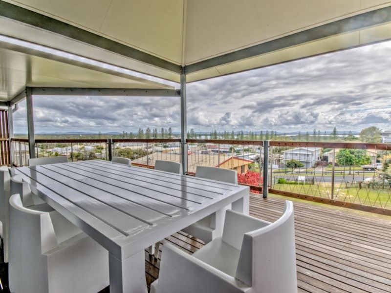 13 Campbells Lane, Yamba NSW 2464