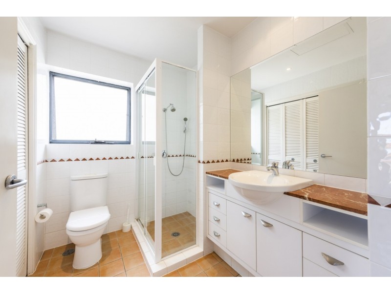 21/20-21 Pacific Parade, Yamba NSW 2464