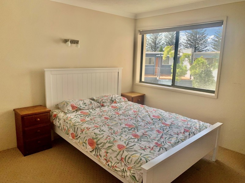 6/12 Pacific Parade, Yamba NSW 2464