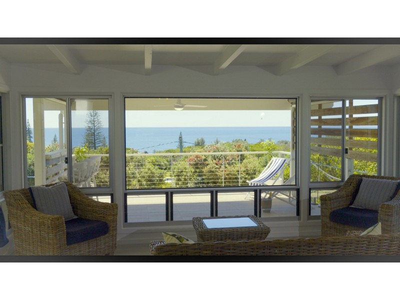 142 Ocean Road, Brooms Head NSW 2463