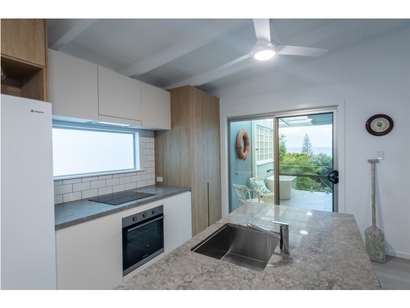 142 Ocean Road, Brooms Head NSW 2463