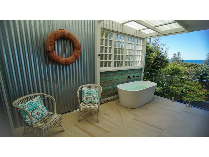 142 Ocean Road, Brooms Head NSW 2463