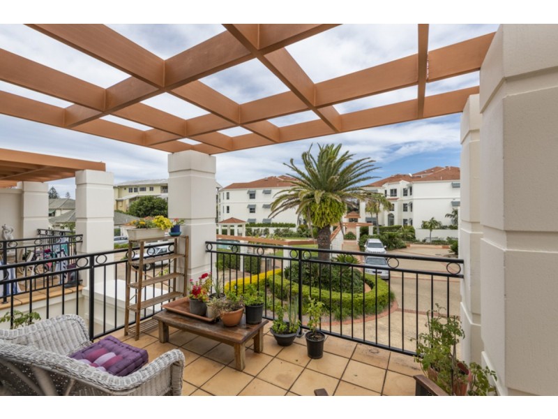 B5 U2/18-19 Pacific Parade, Yamba NSW 2464