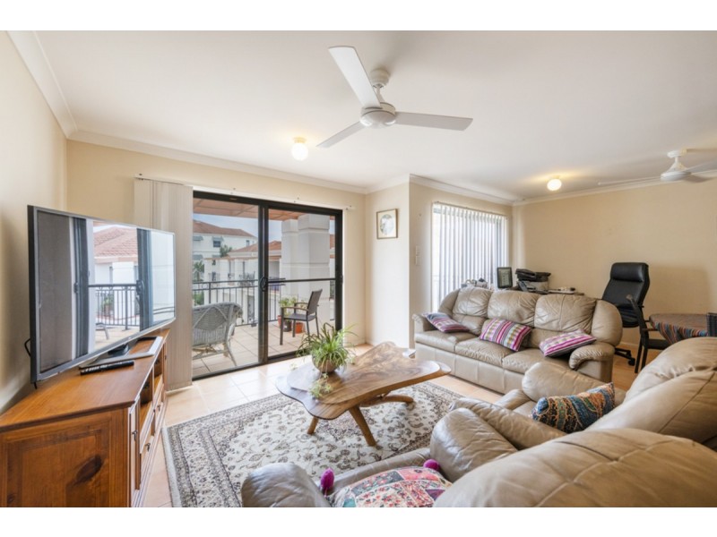 B5 U2/18-19 Pacific Parade, Yamba NSW 2464