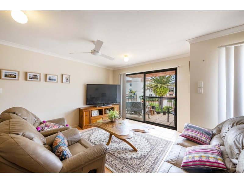 B5 U2/18-19 Pacific Parade, Yamba NSW 2464