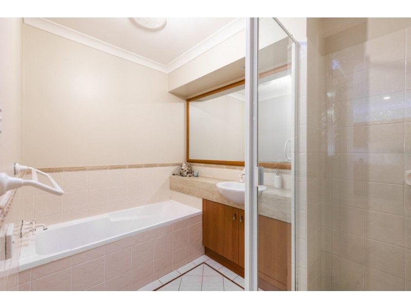 B5 U2/18-19 Pacific Parade, Yamba NSW 2464