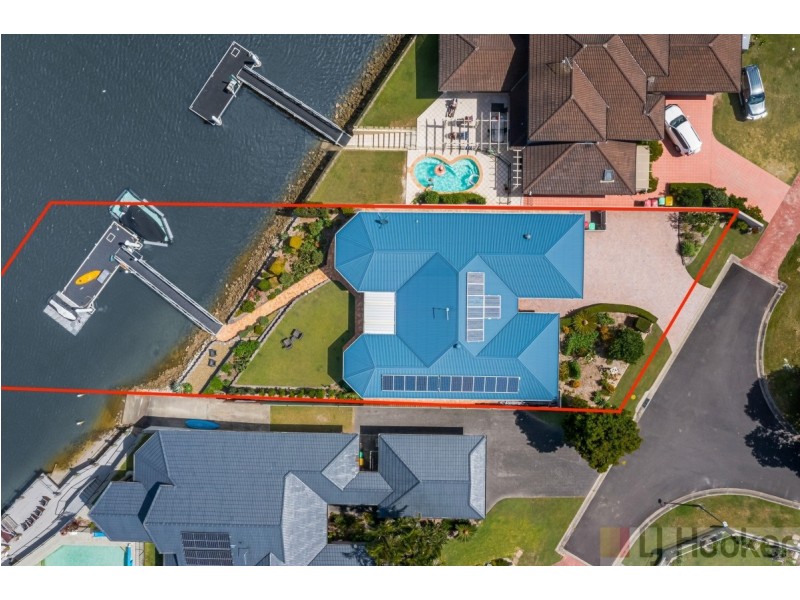 14 Edgewater Close, Yamba NSW 2464