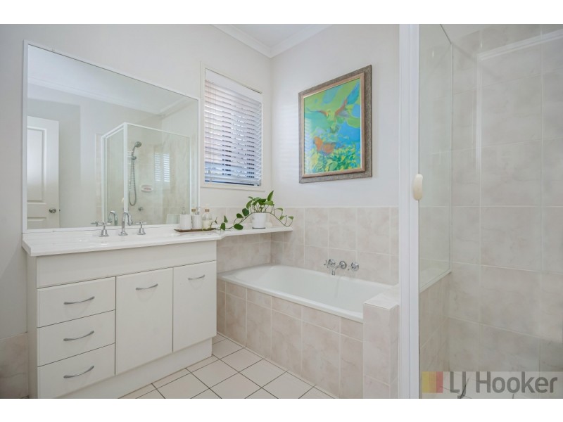 14 Edgewater Close, Yamba NSW 2464