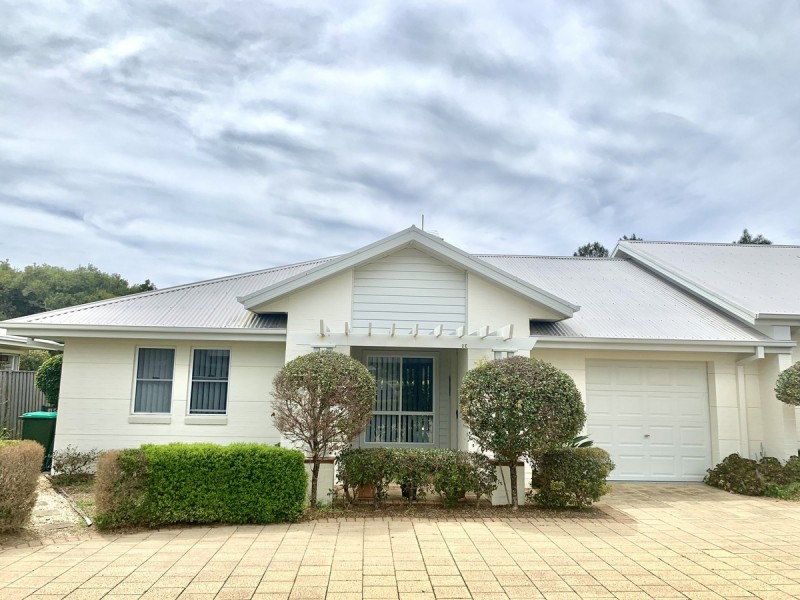 2C The Drive, Yamba NSW 2464