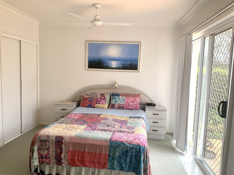 2C The Drive, Yamba NSW 2464