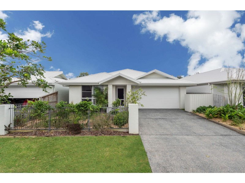 38 The Drive, Yamba NSW 2464