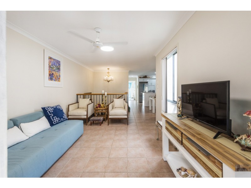 B5 U5/18-19 Pacific Parade, Yamba NSW 2464