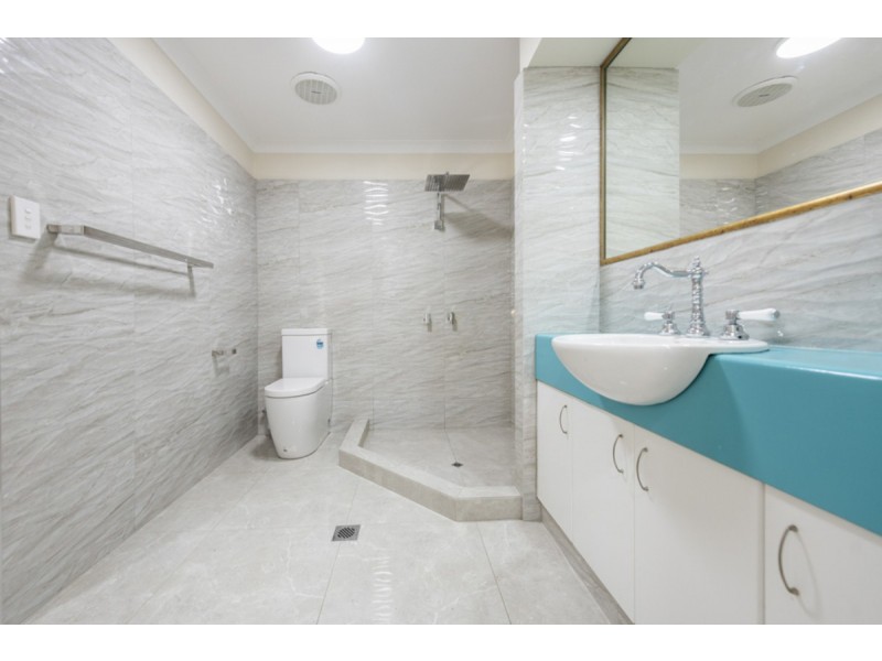 B5 U5/18-19 Pacific Parade, Yamba NSW 2464