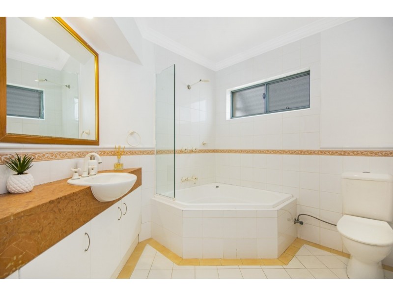 B2 U12/18-19 Pacific Parade, Yamba NSW 2464
