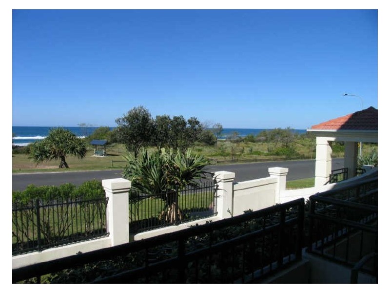 15 The Sands/ Pacific Parade, Yamba NSW 2464