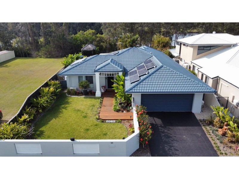 24 Bayview Drive, Yamba NSW 2464