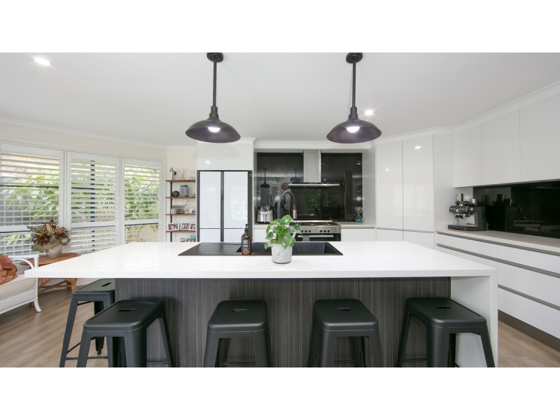 24 Bayview Drive, Yamba NSW 2464