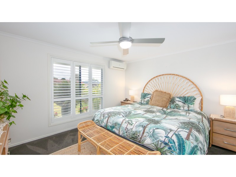 24 Bayview Drive, Yamba NSW 2464