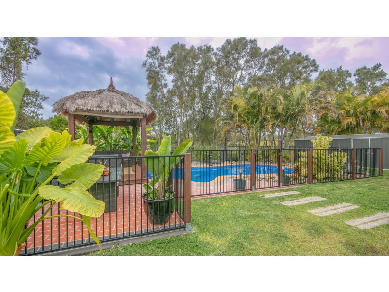 24 Bayview Drive, Yamba NSW 2464